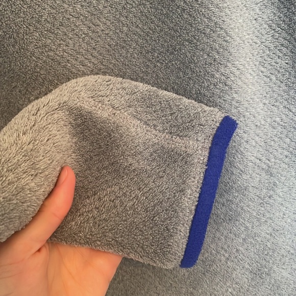 Patagonia Women’s 1/4-Button-up Fleece - Picture 4 of 5